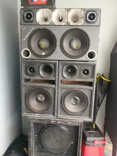 Caixa de Som Funcionando Normalmente muito alto