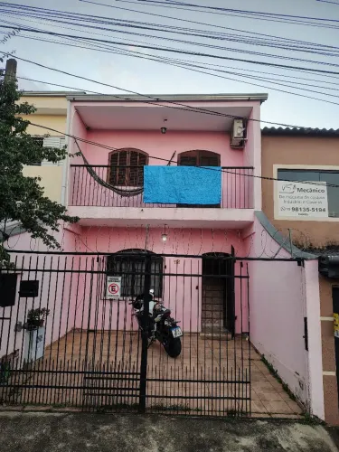 Casa sobrado em pequena reforma - ao lado da congregação cristã próx Wanel Ville