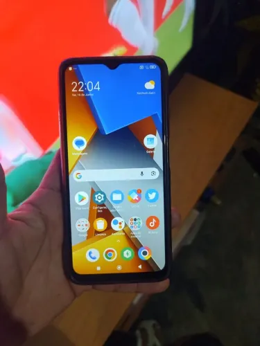 POCO M4