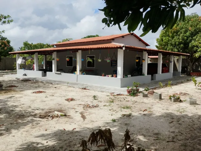 Vendi sítio porteira fechada 300.000 aceito proposta.Tapera/Próximo a praia