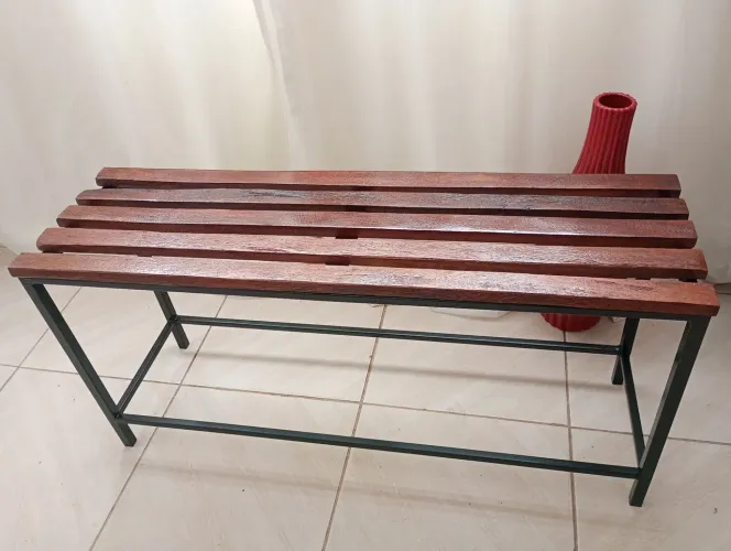 Banco Ferro e Madeira maciça / Área externa / 105cm