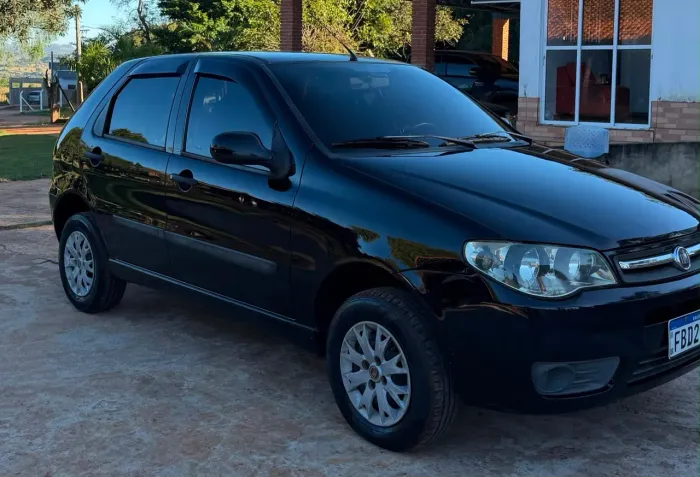 Fiat Palio 1.0 Economy Fire Flex 8V 4P 2013