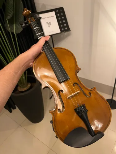 Violino dominante 4 por 4 com kit completo