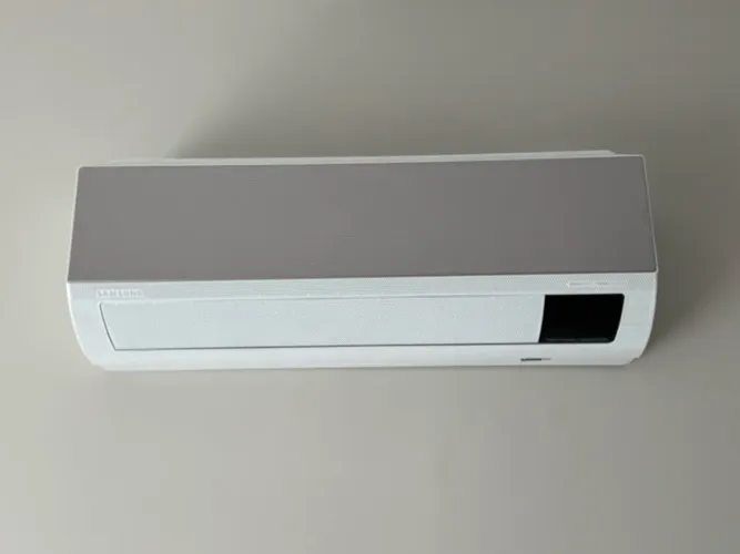 Ar-condicionado Split Inverter WindFree? AI Wi-Fi 9000 BTU Quente Frio