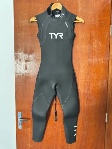 Wetsuit TYR Hurricane C1 Feminino - Sem Manga - Tam. S