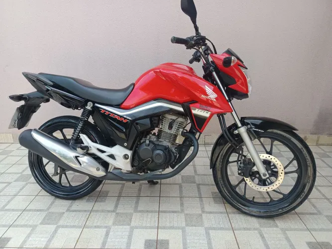 Vende-se Titan 160