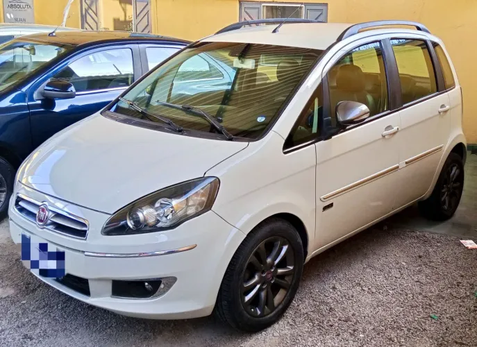 Fiat Idea Essence Sublime 1.6 Flex 16V 5P 2015