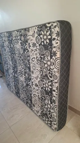 Colchão casal espuma ( bem conservado)