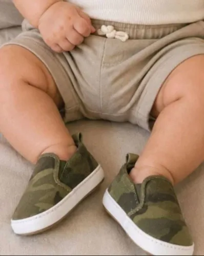 Sapatinho camuflado exército 0-6 meses