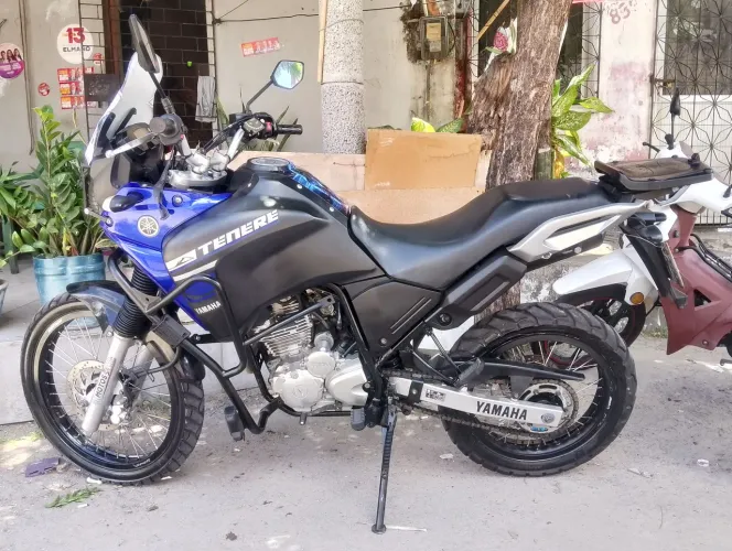 Vendo moto tenere 250 Flex toda revisado com acessórios