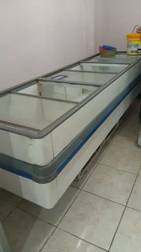 Vendo ilha de congelados 3 metros 