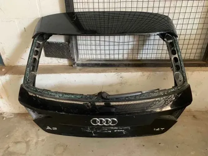 Tampa Traseira Original Audi A3 Hatch 2013 / 2017
