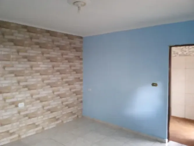 Alugo Casa em Osasco, 3 cômodos próximo ao acesso Rodoanel