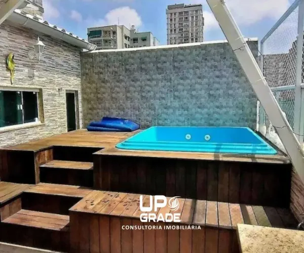 VILA ISABEL: Espetacular Casa de Vila Triplex, 205m², Piscina e Vagas