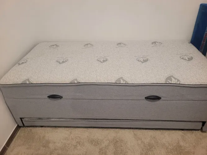 Cama box baú com cama auxiliar IMPECÁVEL