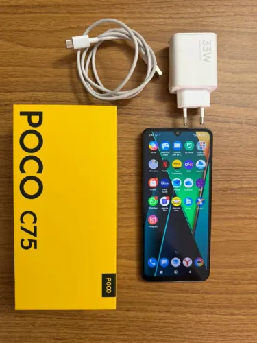 Celular 256 gb de memória Poço C75