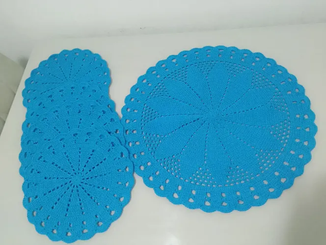Jogo de Sousplat + Centro de Mesa em Crochê