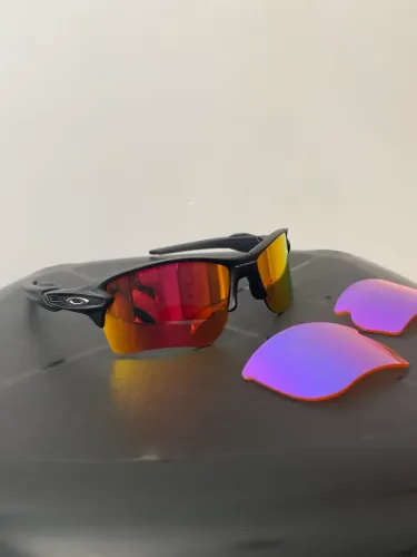 Óculos Oakley Flak 2.0 com lente extra