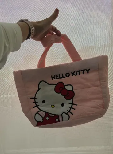 Bolsa da hello kitty a prova de água. Espaçosa e perfeita para escola/faculdade.