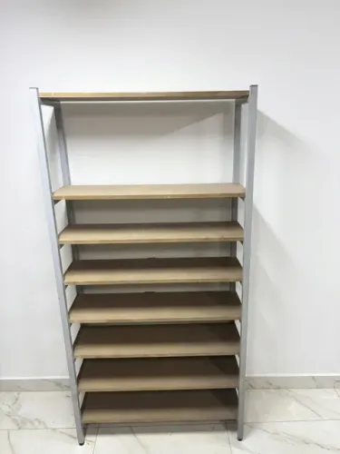 Estante Organizadora Alta De Ferro E MDF Com 8 Prateleiras (2,00 x 1,00m)