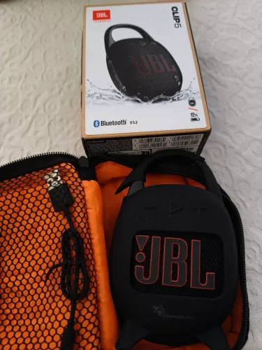 Caixa de som JBL Clip 5 muito nova