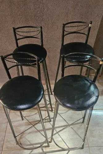 Jogo de banquetas