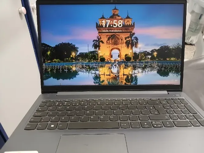 Notebook Lenovo em Bom estado