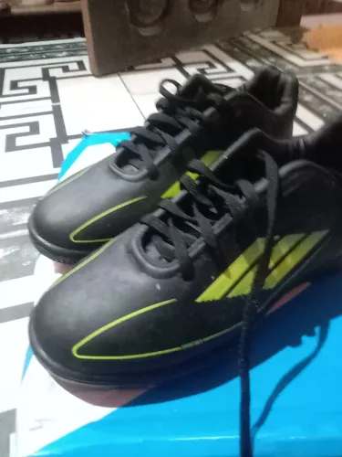 Sapato futsal a venda