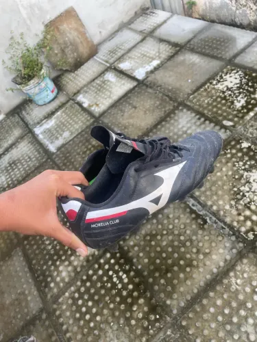 Chuteira mizuno campo