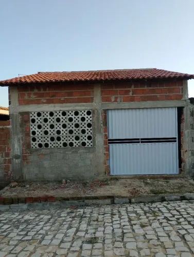 Vende-se está casa