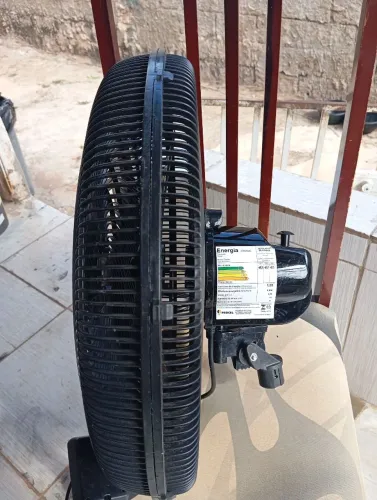 Ventilador de parede com redutor de velocidade
