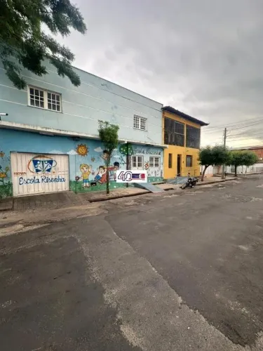 Casa Comercial para Alugar em Teresina - 14 Salas, 8 Banheiros, 113,60 m²