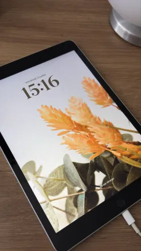 iPad 9ª geração (64GB) + CANETA + TECLADO + CAPINHA + CARREGADOR