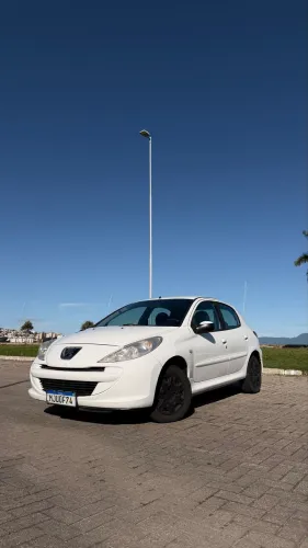 Peugeot 207 XR 1.4 Flex 8V 5P 2012