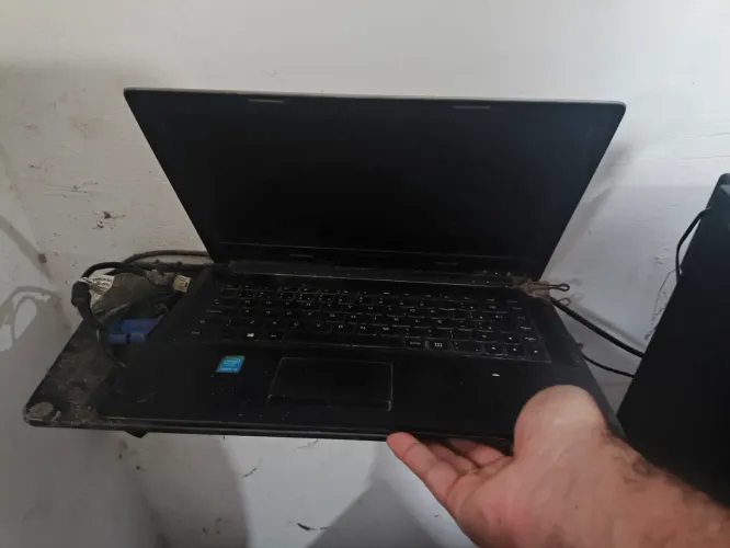 Notebook Lenovo G50 80 - Para quem conserta e pra retirada de peças. 