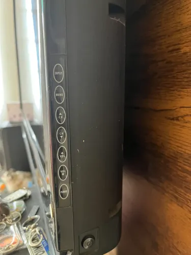 TV SEMP 42" Full HD com Conversor Digital e Controle - Ótimo Estado