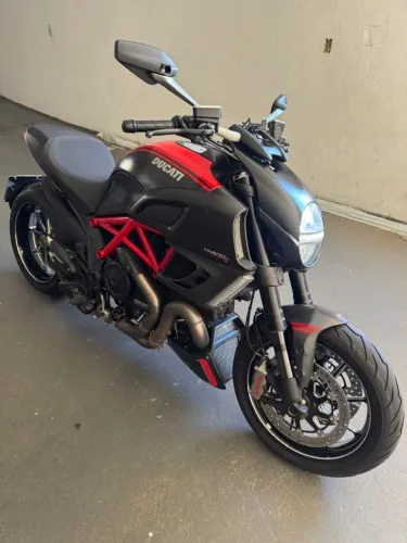 MOTO DE COLECIONADOR...PARA QUEM É EXIGENTE