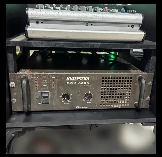 Amplificador Wattsom DBK 6000 aceito troca