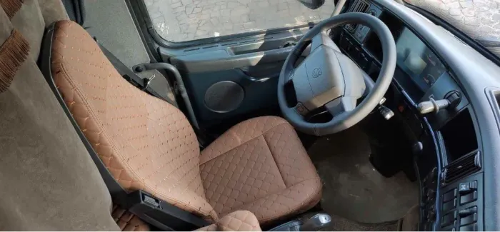 volvo fh 540 6x4 completo teto alto gabinado top de linha 2017