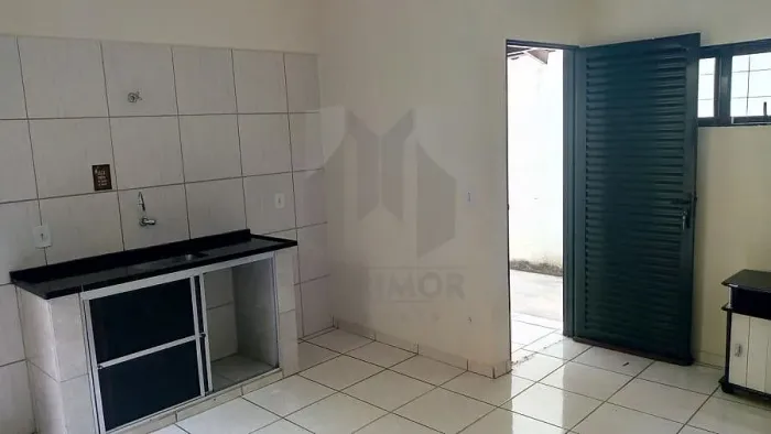 Kitnet/ Studio com 1 Quarto(s) e 1 banheiro(s) para Alugar, 28 m² por R$ 700 / Mês
