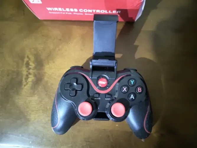 Controle wireless Bluetooth com suporte celular vermelho