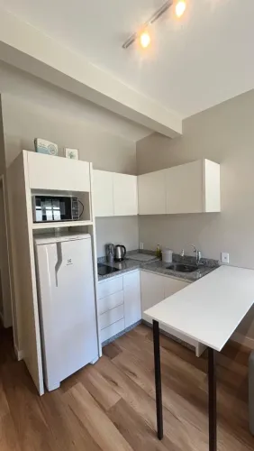 Microcasa entre praias de Santinho e Ingleses