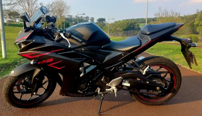 Yamaha R3