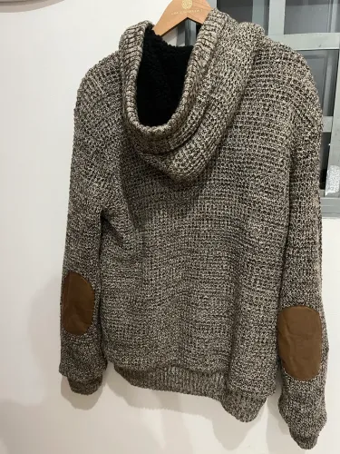 Jaqueta de Tricô American Stitch - Forrada em Sherpa (Tamanho G)