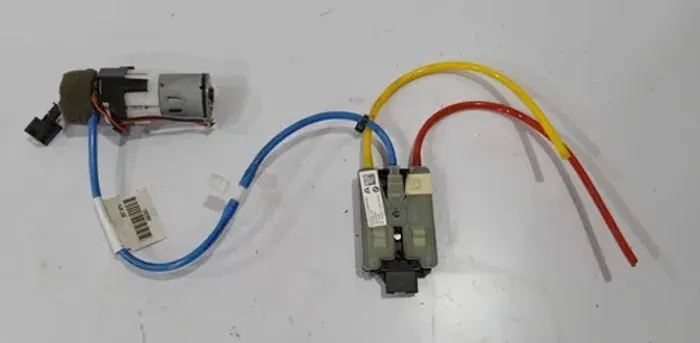 Motor Ajuste Do Banco Dianteiro Esquerdo Bmw 135i 2015