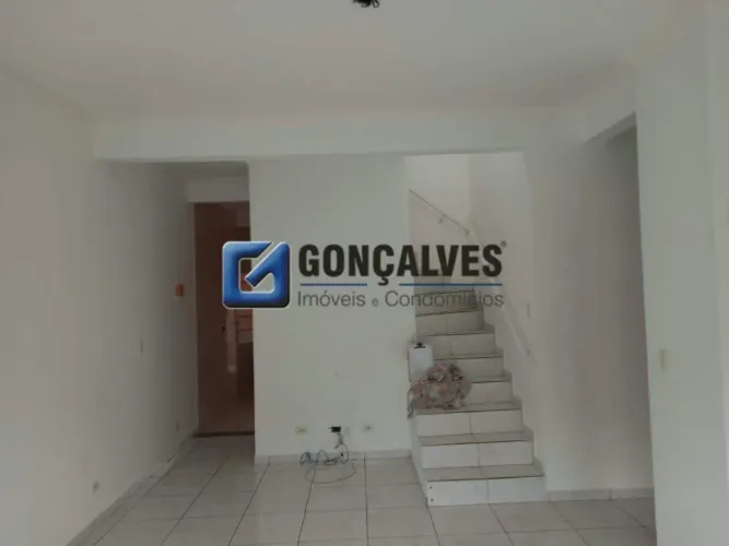 Sobrado residencial com 2 suítes e 2 vagas à venda no Bairro Cooperativa