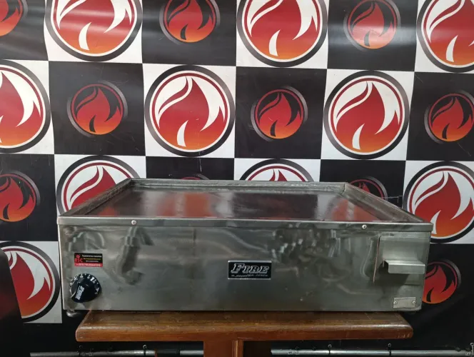 Chapa elétrica 80x50x23 industrial marca FIRE ( usada ) em ótimo estado