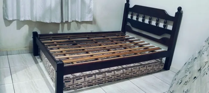 Cama de casal Madeira