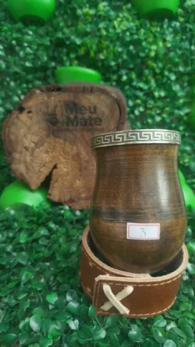 Cuia de chimarrão com virola em alpaca