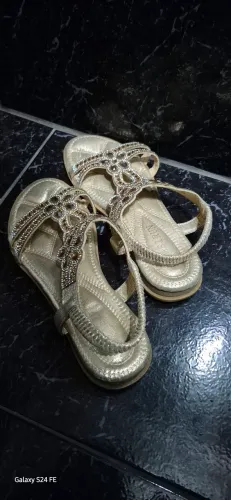 Sandália feminina Strap tornozelo metálico decoração strass-veludo fashionable exterior 